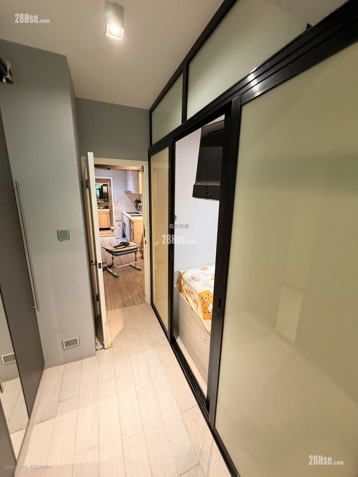 福昌楼 租盘 336 平方尺