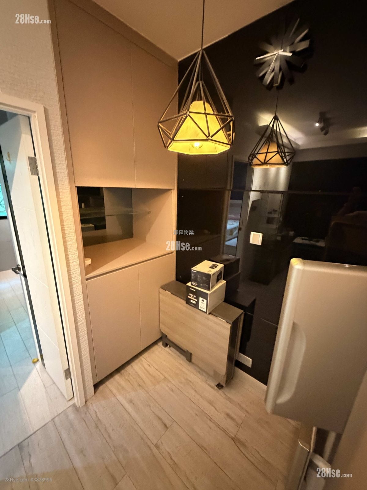 福昌楼 租盘 336 平方尺