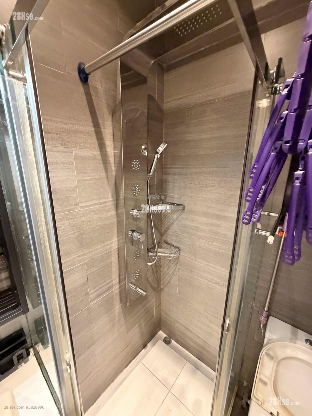 福昌楼 租盘 336 平方尺