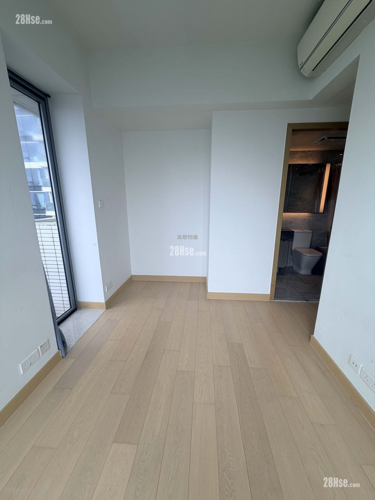 Malibu Sell 3 Bedrooms , 3 Bathrooms 845 ft²