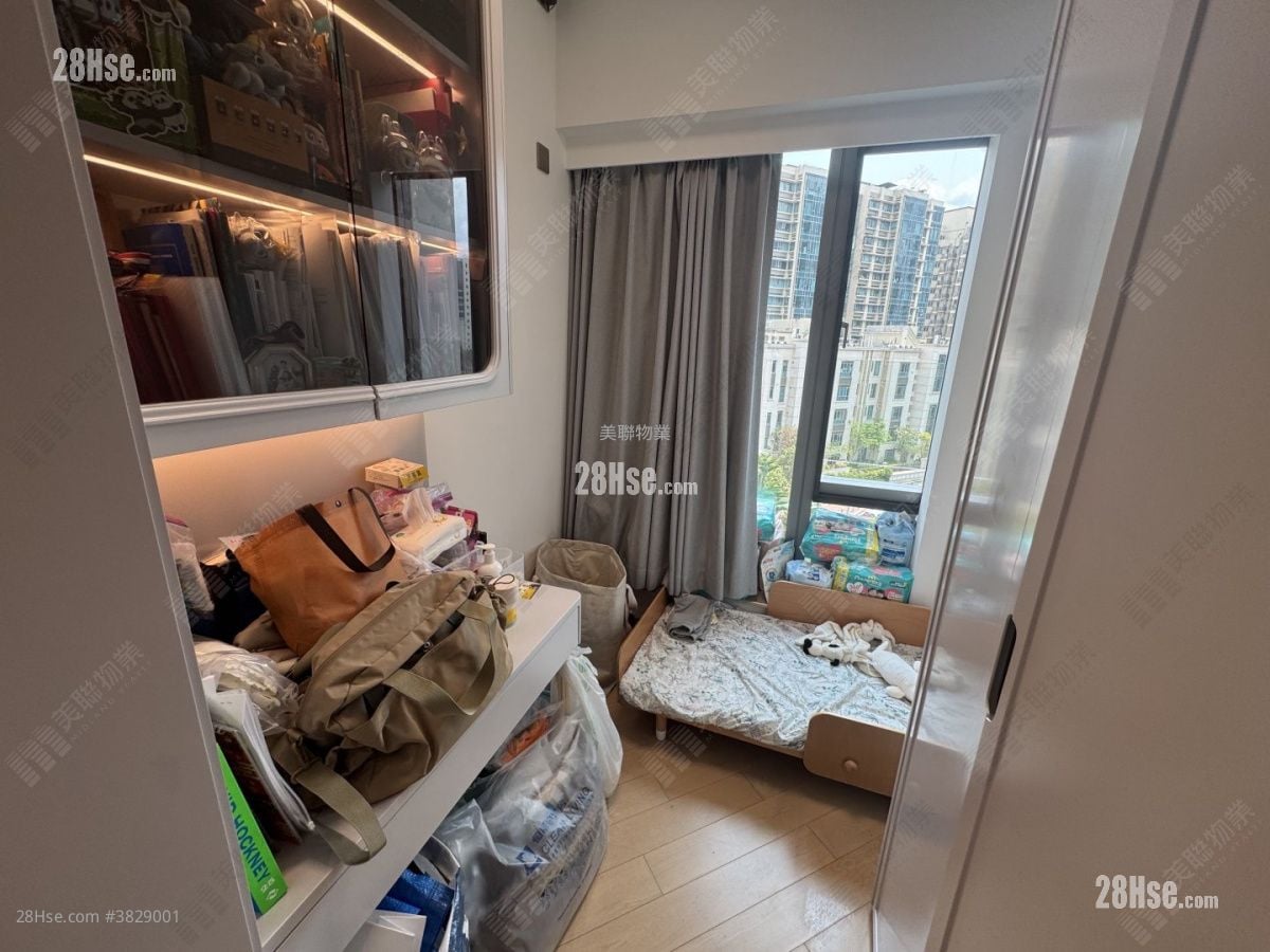 St Martin Sell 3 Bedrooms , 1 Bathroom 631 ft²