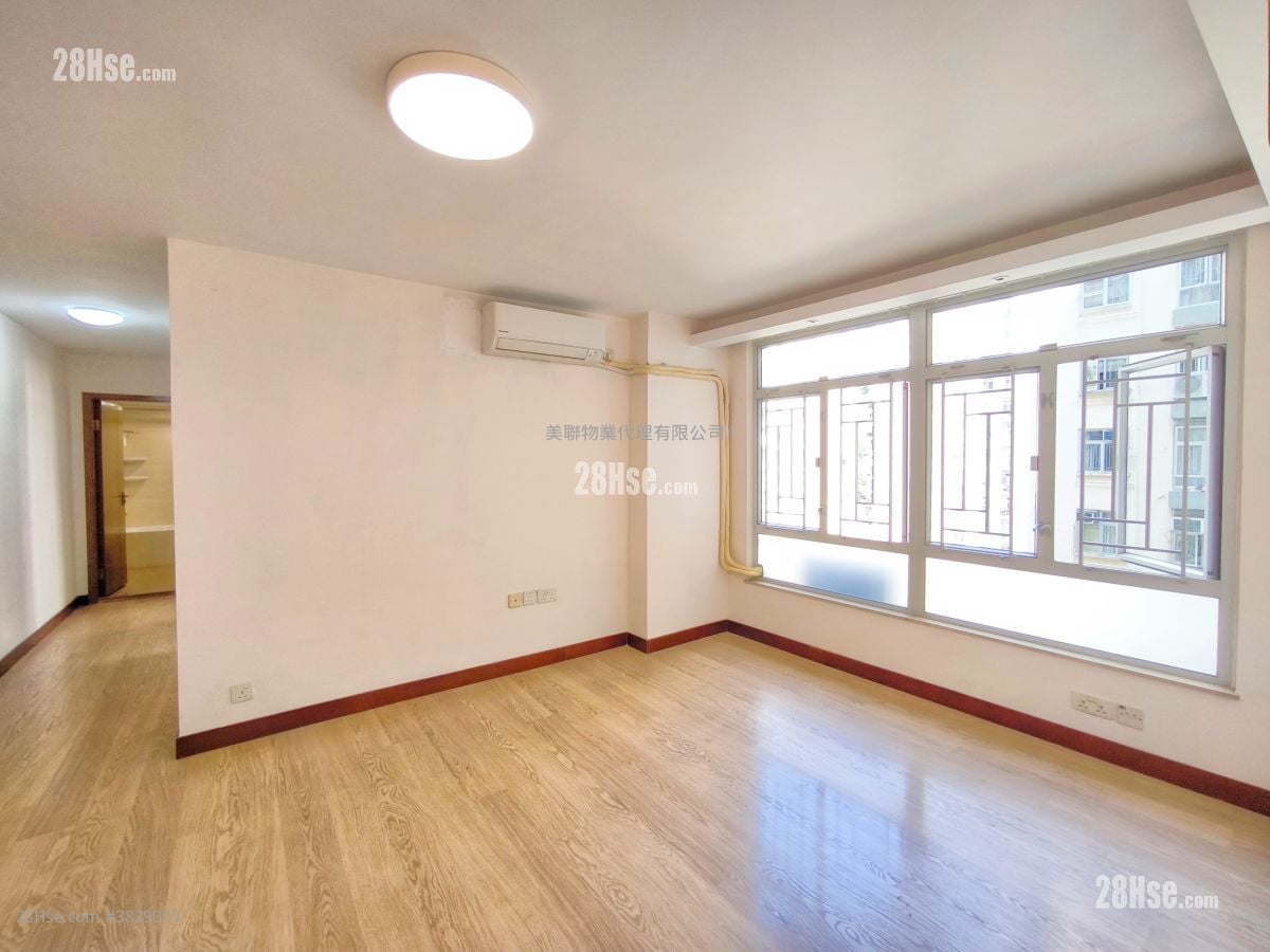 Mei Foo Sun Chuen Sell 2 Bedrooms , 1 Bathroom 564 ft²
