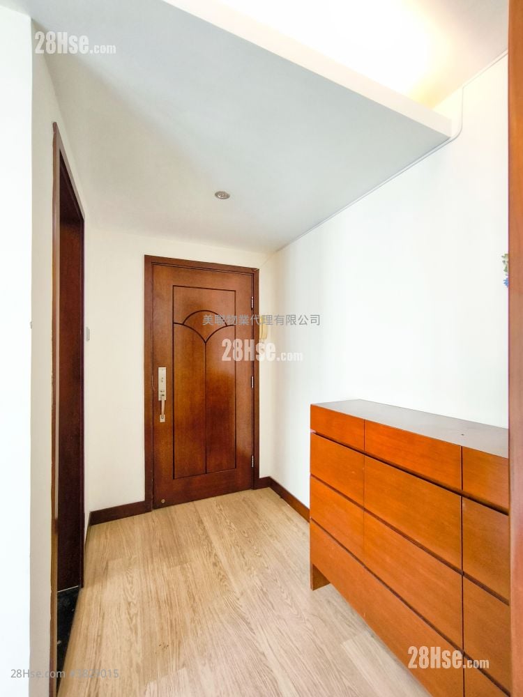 Mei Foo Sun Chuen Sell 2 Bedrooms , 1 Bathroom 564 ft²