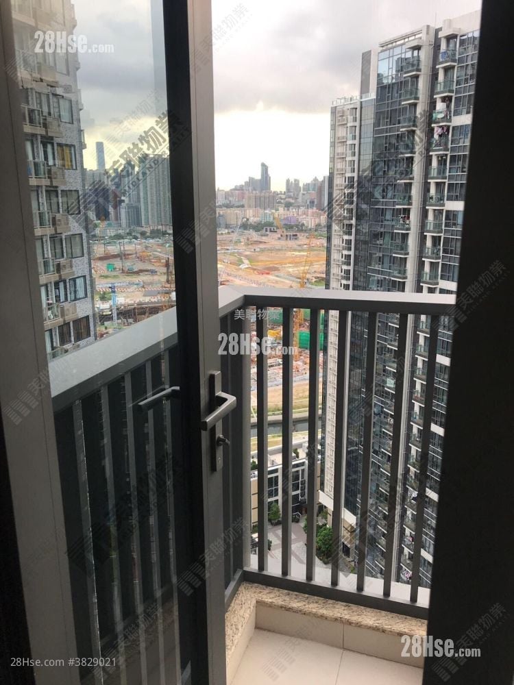 Victoria Skye Sell 3 Bedrooms , 1 Bathroom 635 ft²