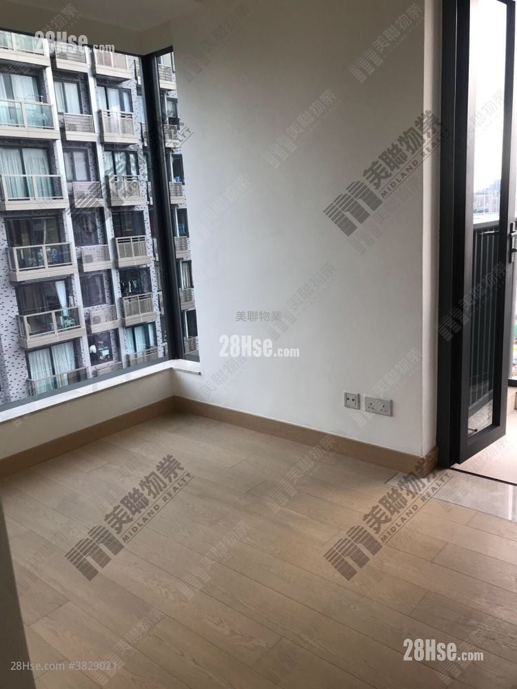 Victoria Skye Sell 3 Bedrooms , 1 Bathroom 635 ft²