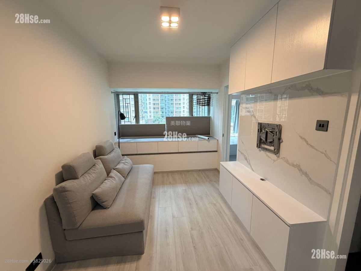 Park Central Sell 2 Bedrooms , 1 Bathroom 384 ft²