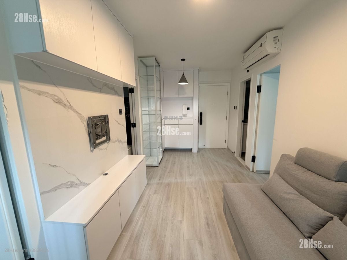 Park Central Sell 2 Bedrooms , 1 Bathroom 384 ft²