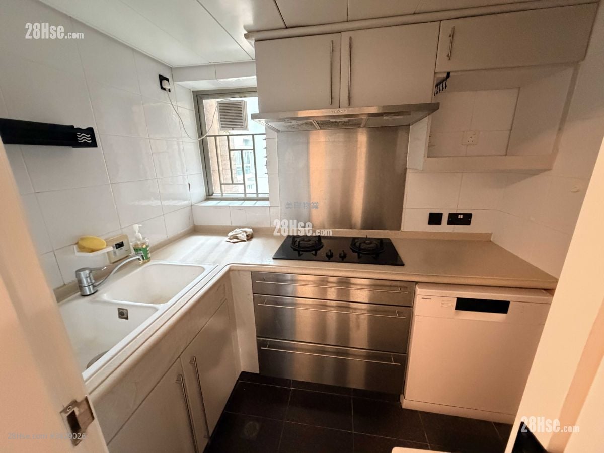 Park Central Sell 2 Bedrooms , 1 Bathroom 384 ft²