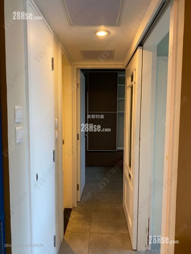 La Costa Sell 2 Bedrooms 516 ft²