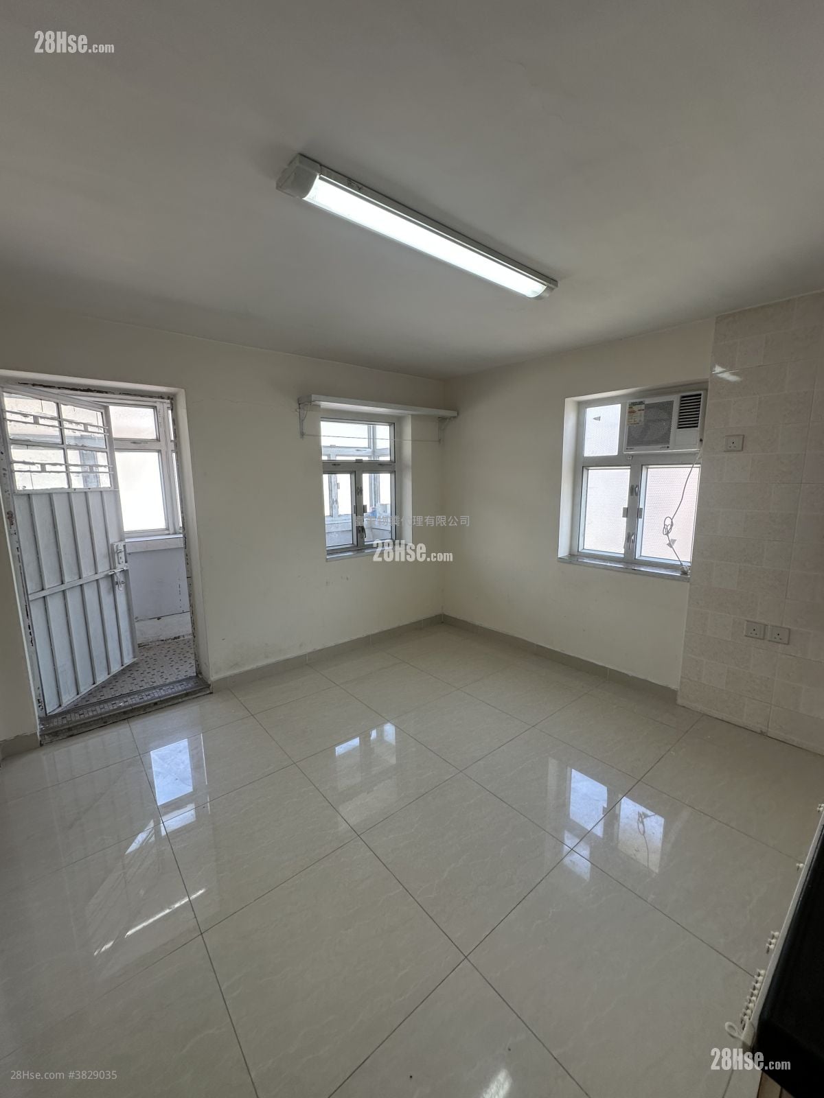 屯門新村 租盤 1 房 , 1 浴室 350 平方呎