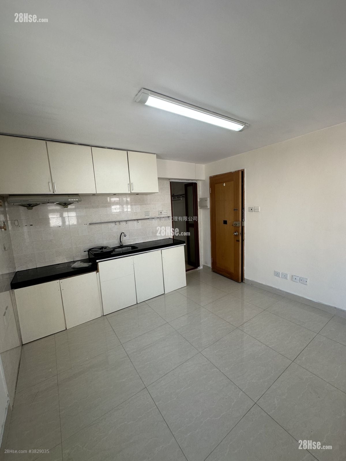 屯門新村 租盤 1 房 , 1 浴室 350 平方呎