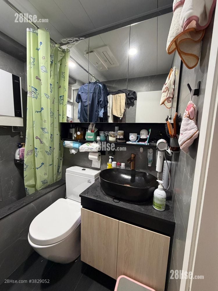 Elegance Gardens Sell 3 Bedrooms , 1 Bathroom 511 ft²