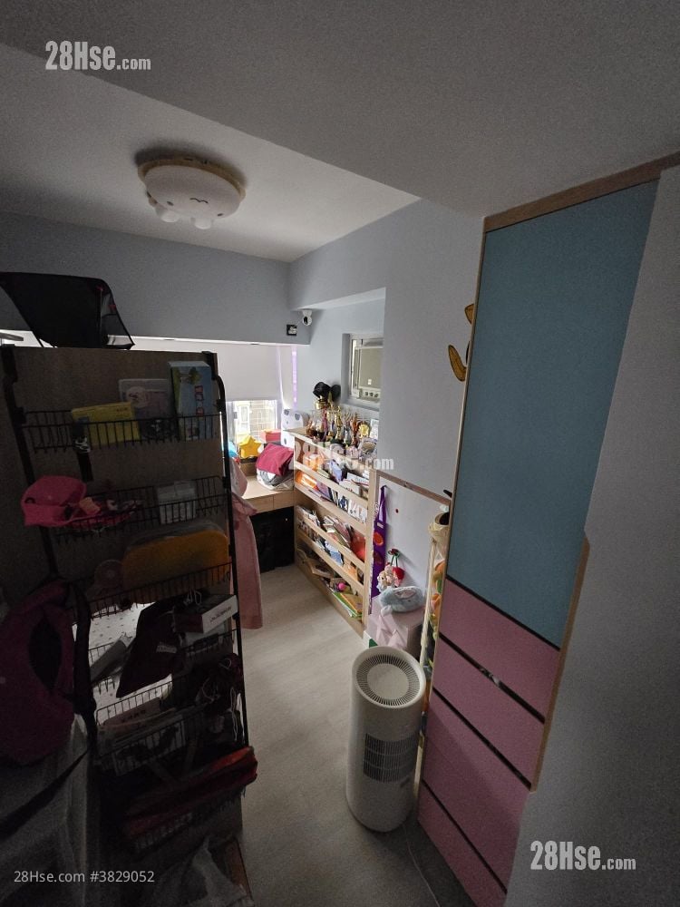 Elegance Gardens Sell 3 Bedrooms , 1 Bathroom 511 ft²