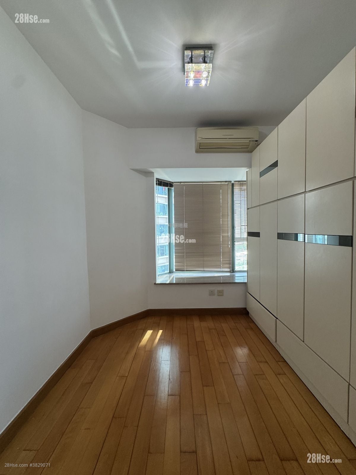 維港灣 租盤 3 房 , 2 浴室 911 平方呎