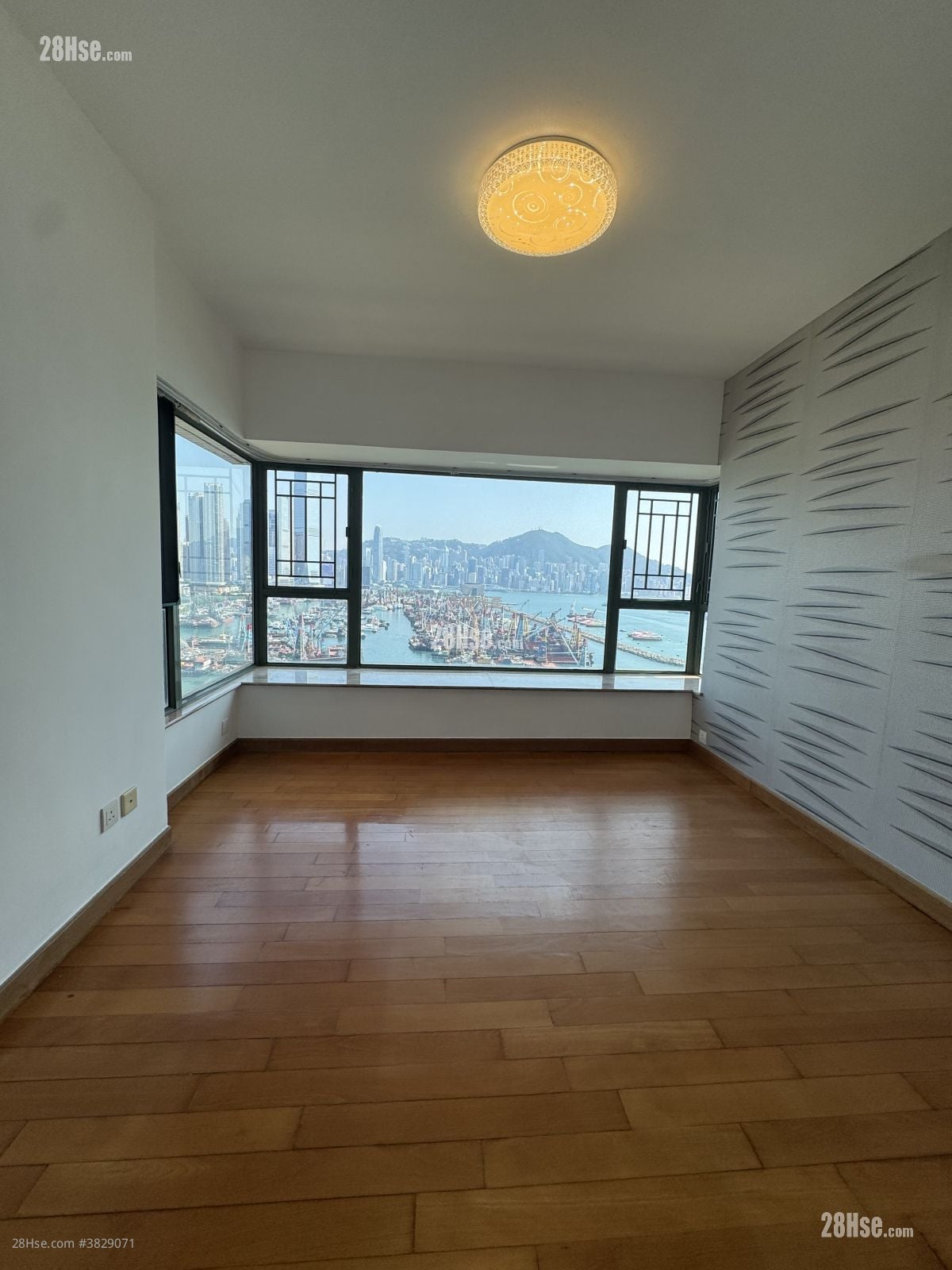 維港灣 租盤 3 房 , 2 浴室 911 平方呎