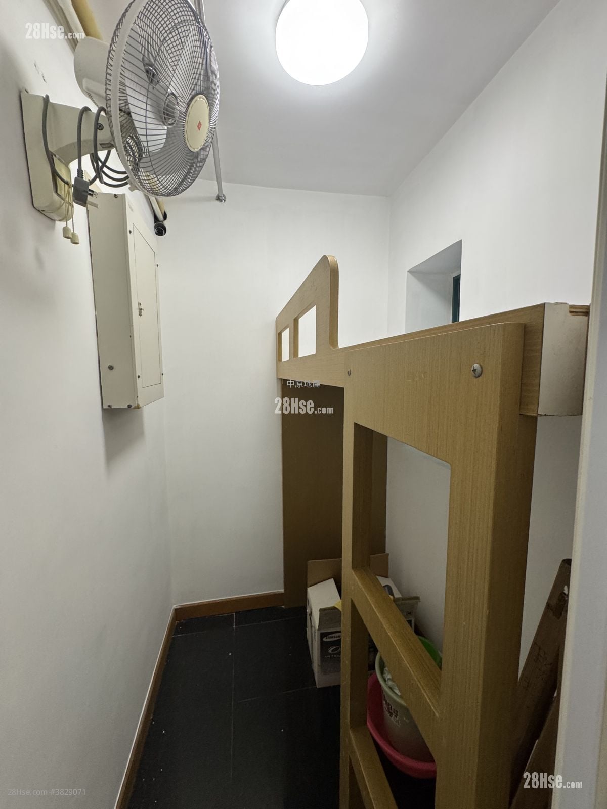 維港灣 租盤 3 房 , 2 浴室 911 平方呎