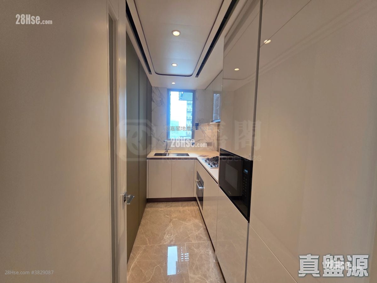 Monaco 租盤 3 房 , 1 浴室 678 平方呎