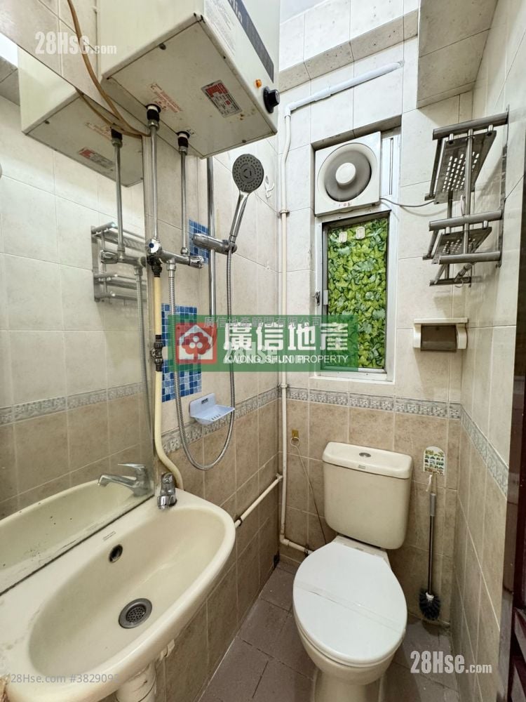 東南唐樓 租盤 2 房 , 1 浴室 353 平方呎