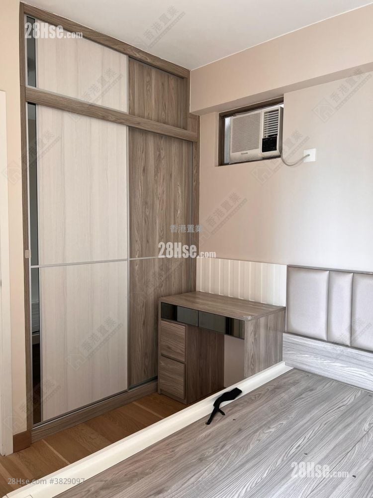 主人房: 君匯港 售盤 3 房 , 1 浴室 541 平方呎