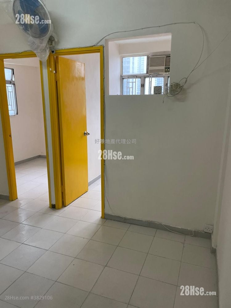 唐楼 售盘 2 房 , 1 浴室 271 平方尺