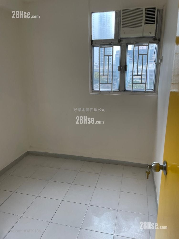 唐楼 售盘 2 房 , 1 浴室 271 平方尺