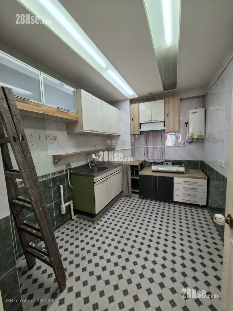 自由大廈 租盤 3 房 , 2 浴室 874 平方呎