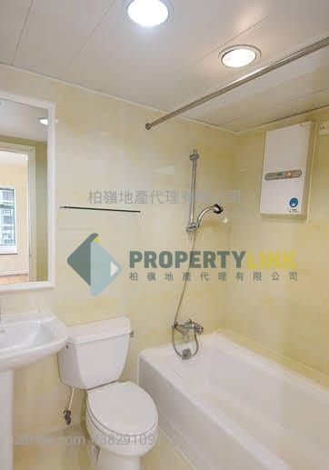 Robinson Place Sell 1,048 ft²