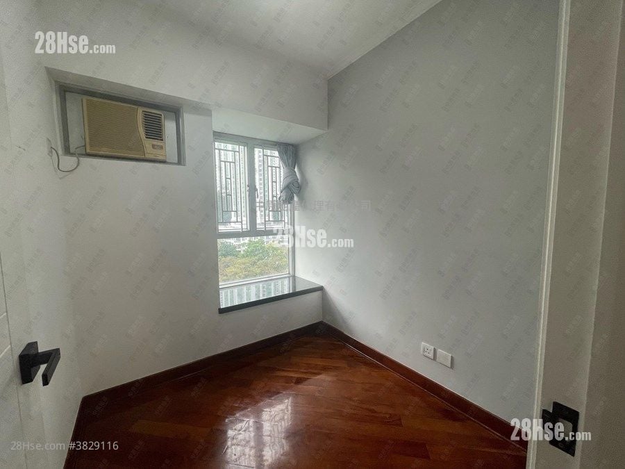 Summit Terrace Sell 2 Bedrooms , 1 Bathroom 424 ft²