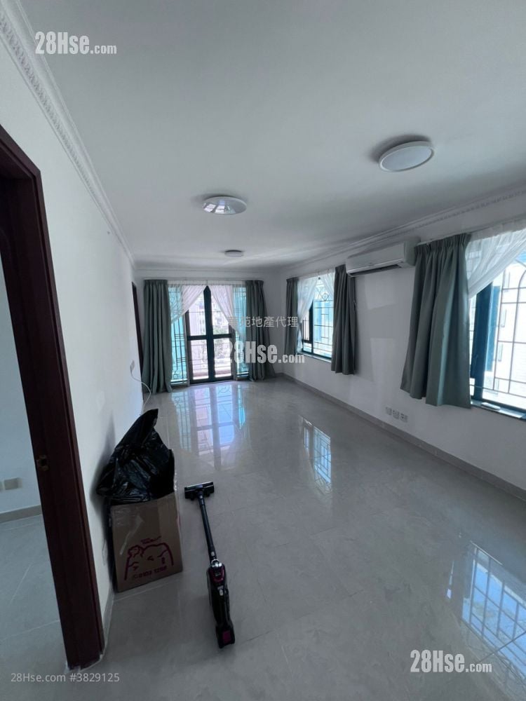 村屋 租盘 3 房 , 1 浴室 700 平方尺