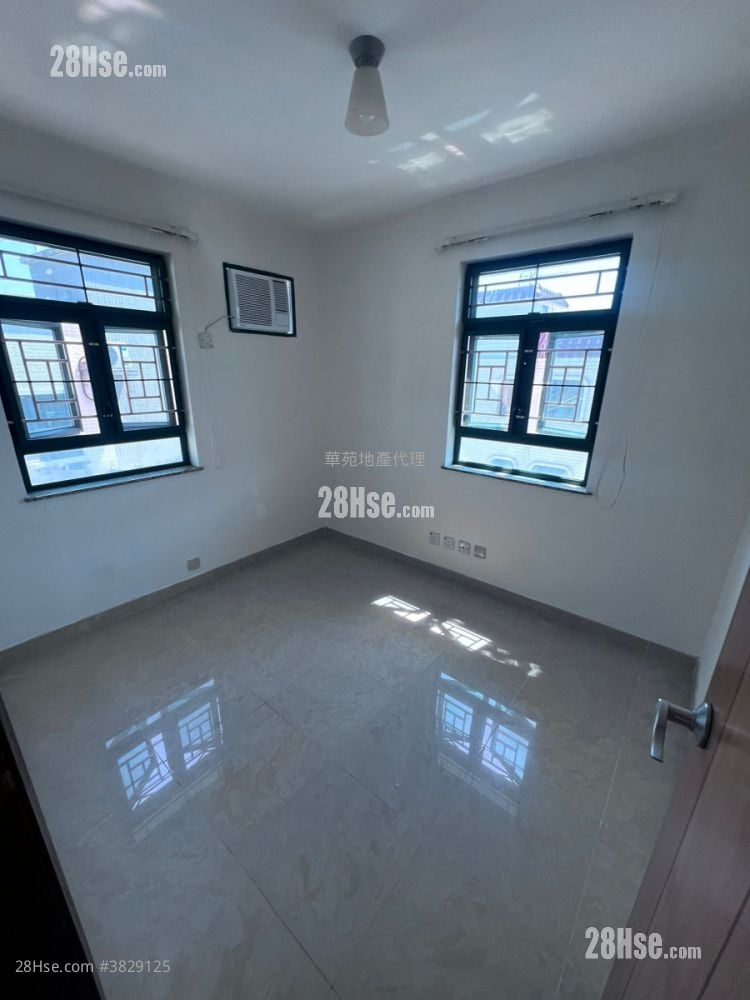 村屋 租盘 3 房 , 1 浴室 700 平方尺