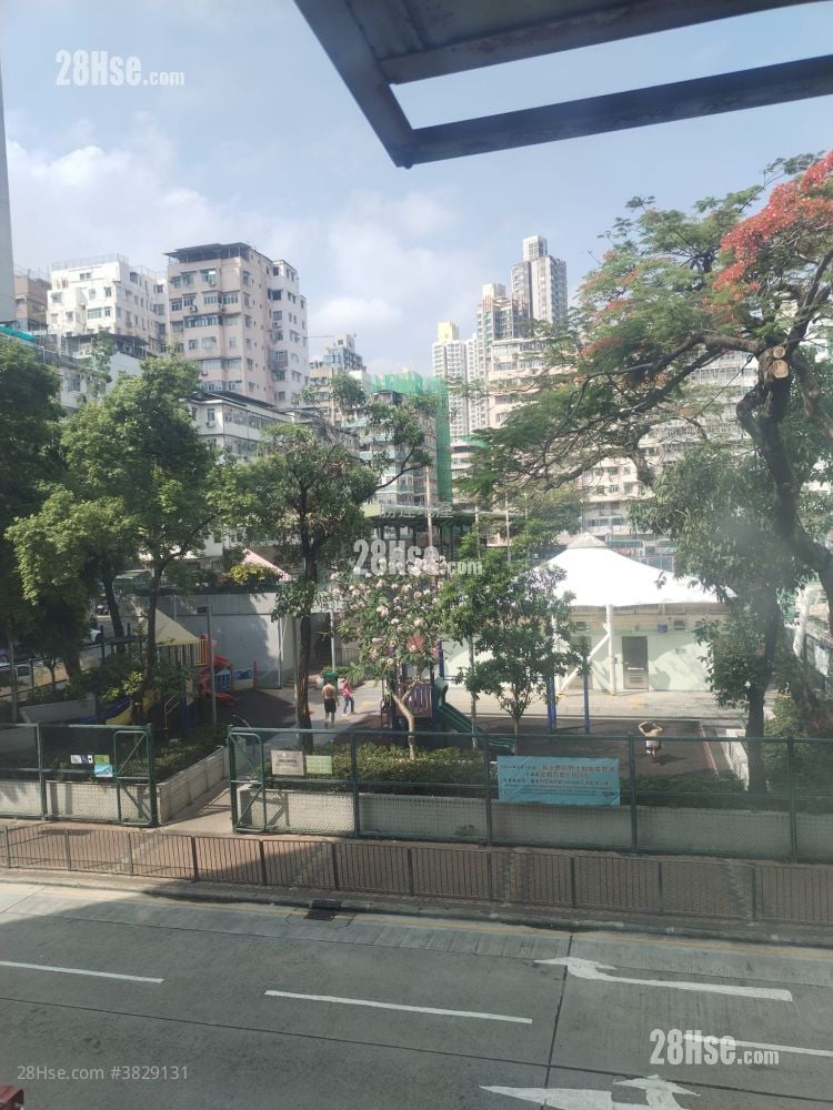 唐樓 租盤 2 房 , 1 浴室 400 平方呎