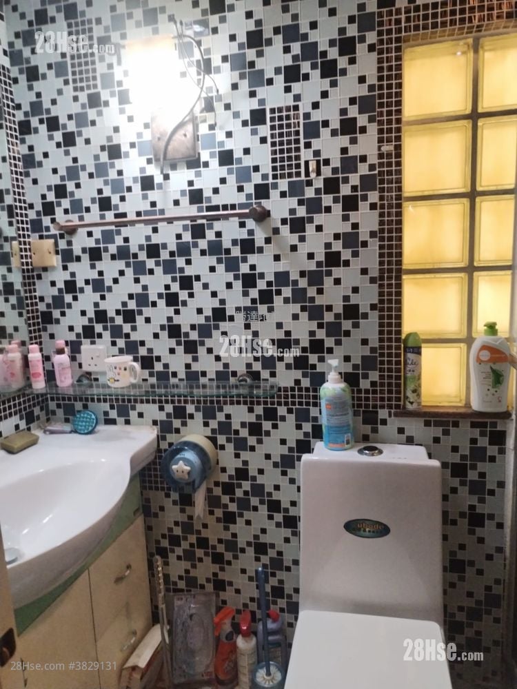 唐樓 租盤 2 房 , 1 浴室 400 平方呎