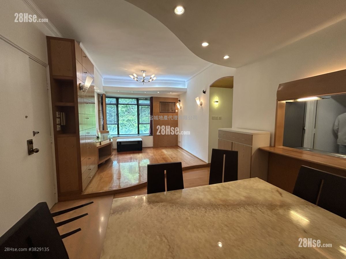 曉翠山莊 售盤 3 房 , 2 浴室 817 平方呎