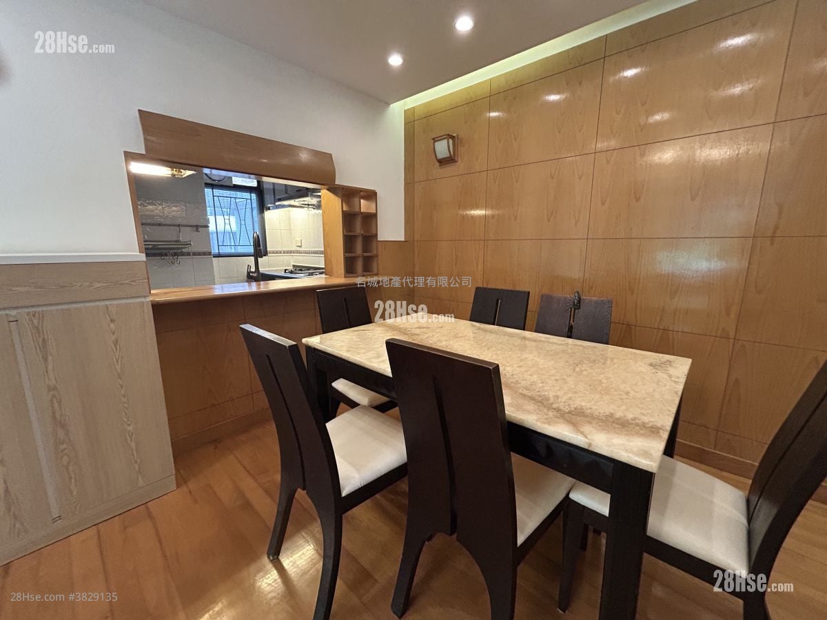 曉翠山莊 售盤 3 房 , 2 浴室 817 平方呎