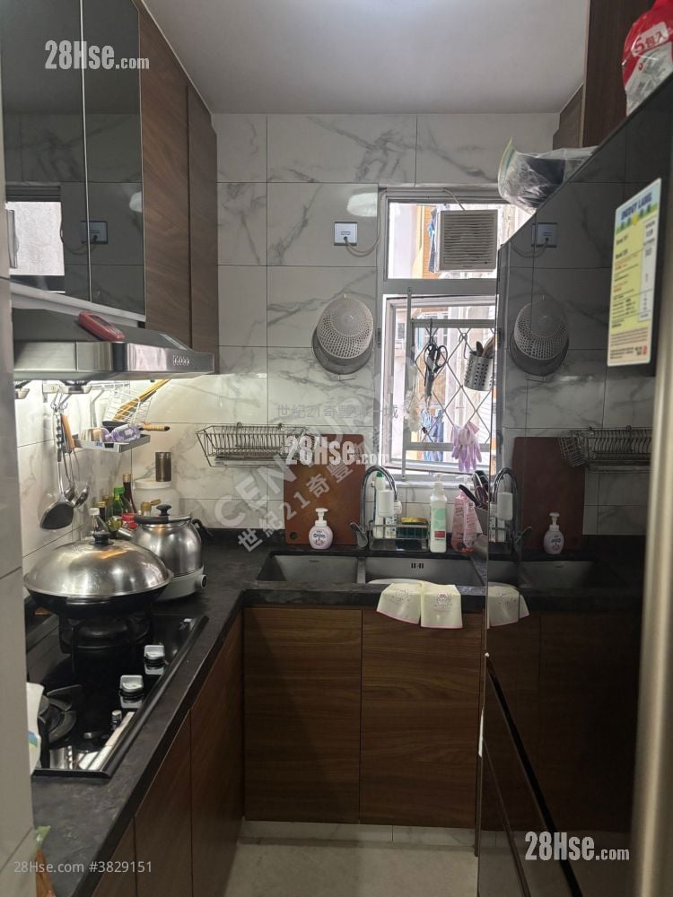 愉翠苑 售盤 3 房 , 2 浴室 663 平方呎