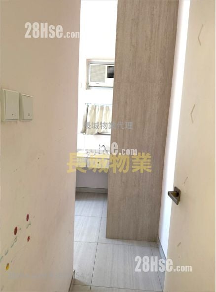 Eightland Gardens Sell 2 Bedrooms , 1 Bathroom 438 ft²