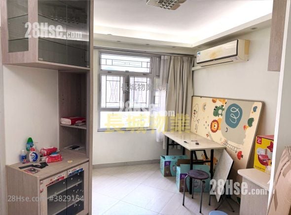 Eightland Gardens Sell 2 Bedrooms , 1 Bathroom 438 ft²