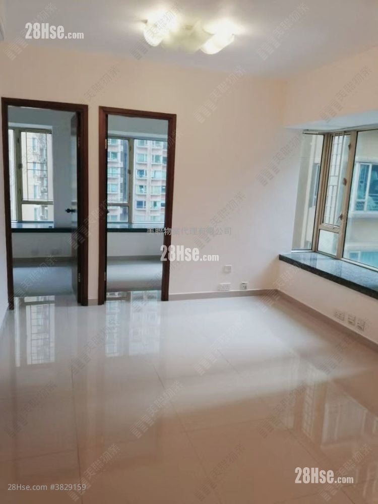 La Cite Noble Rental 377 ft²