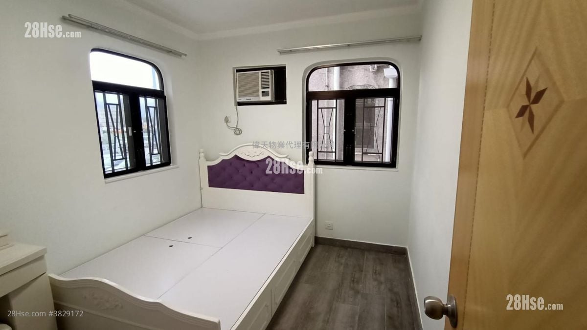 Village Rental 3 Bedrooms , 1 Bathroom 630 ft²