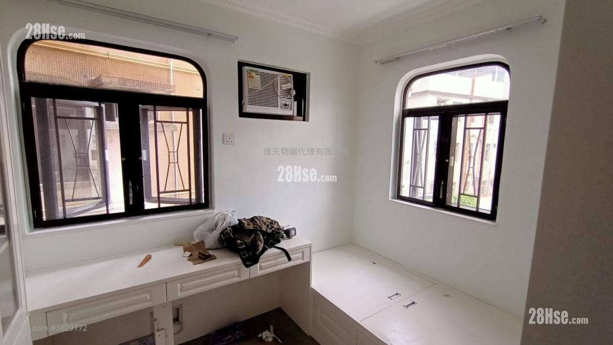 Village Rental 3 Bedrooms , 1 Bathroom 630 ft²