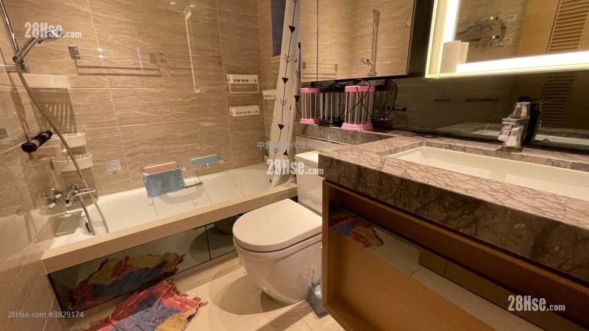 峻巒 售盤 3 房 , 2 浴室 827 平方呎