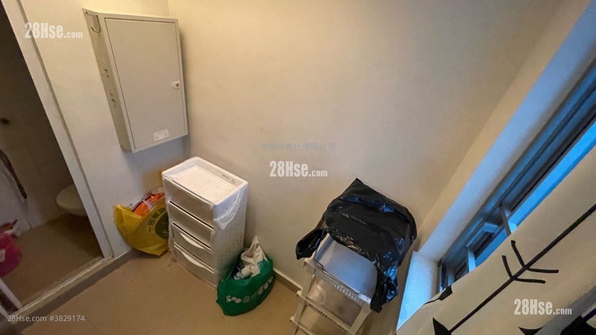 峻巒 售盤 3 房 , 2 浴室 827 平方呎