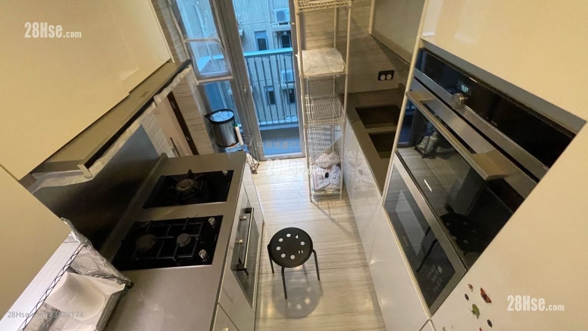 峻巒 售盤 3 房 , 2 浴室 827 平方呎