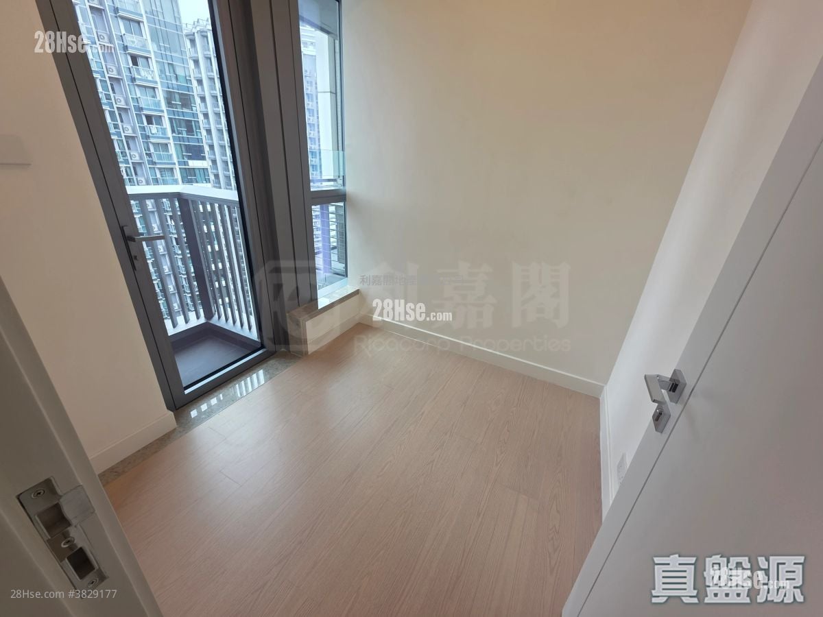 Oasis Kai Tak Rental 3 Bedrooms , 2 Bathrooms 752 ft²