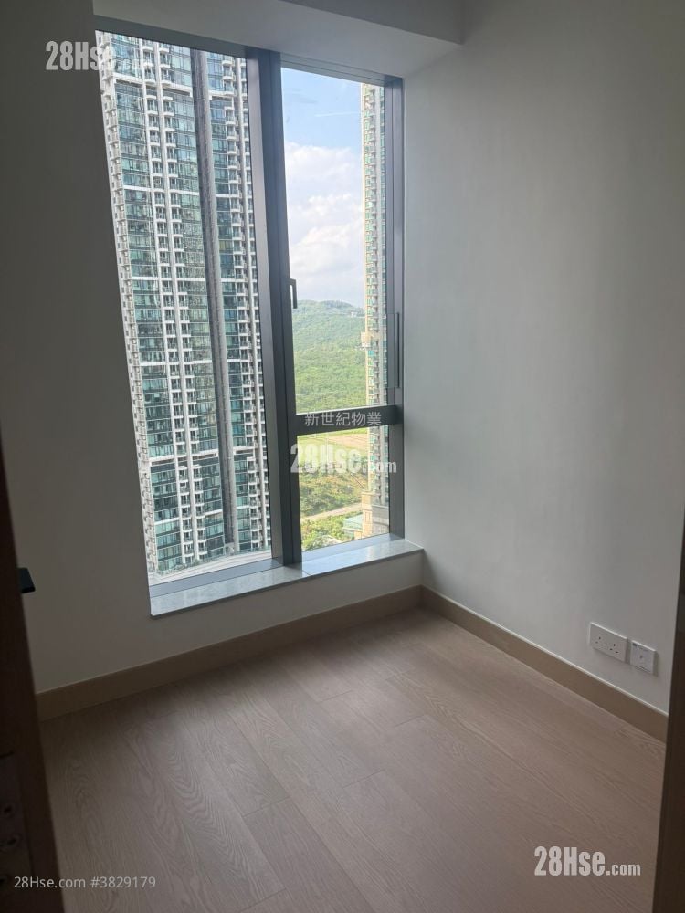 Grand Seasons Rental 495 ft²