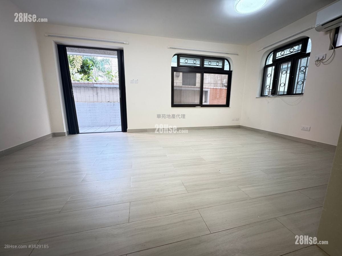 Village Rental 3 Bedrooms , 1 Bathroom 700 ft²