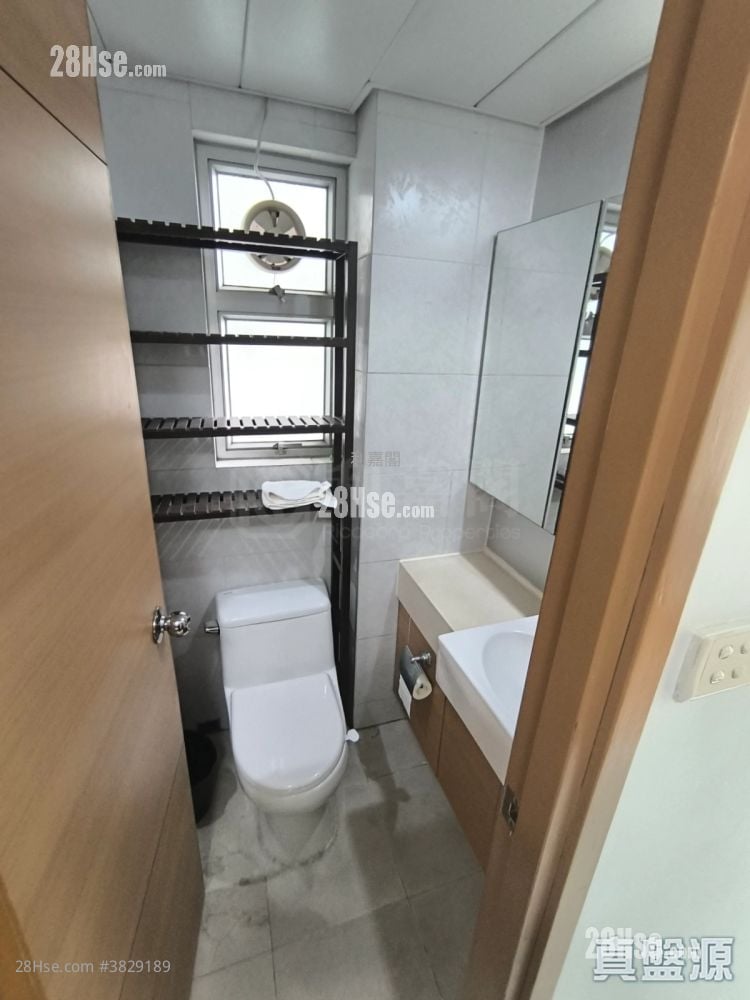 Metro Harbour View Rental 2 Bedrooms , 1 Bathroom 322 ft²