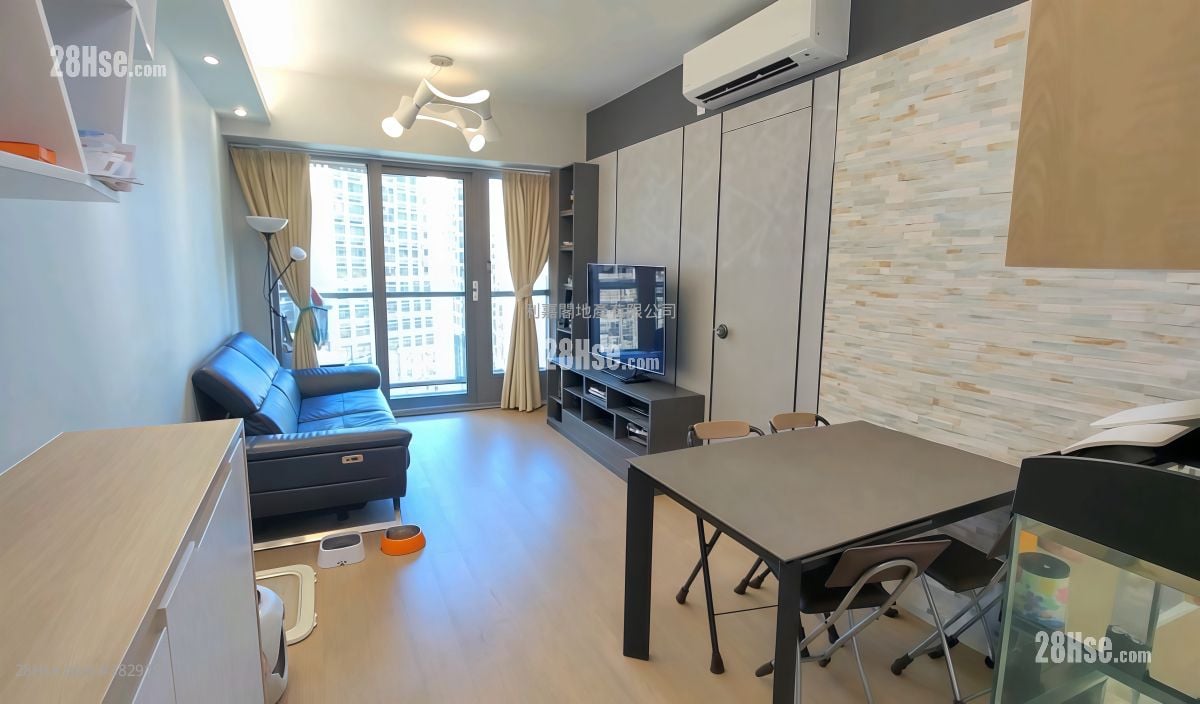 Solaria Sell 3 Bedrooms , 2 Bathrooms 714 ft²