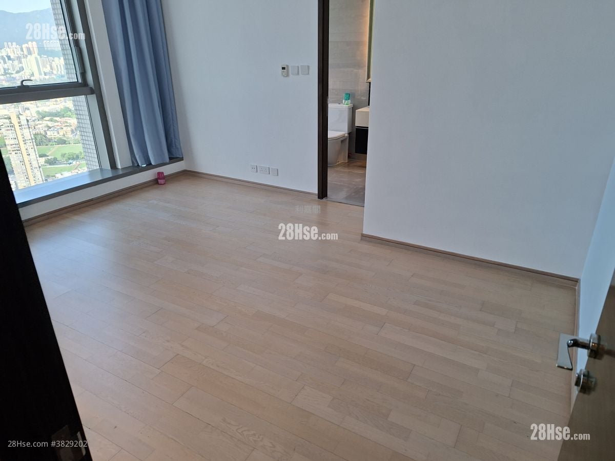 亮贤居 售盘 4 浴室 2,358 平方尺