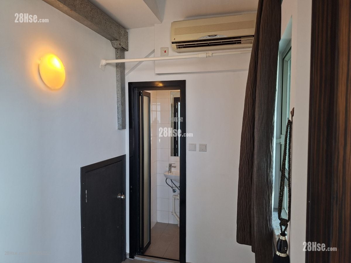 亮贤居 售盘 4 浴室 2,358 平方尺